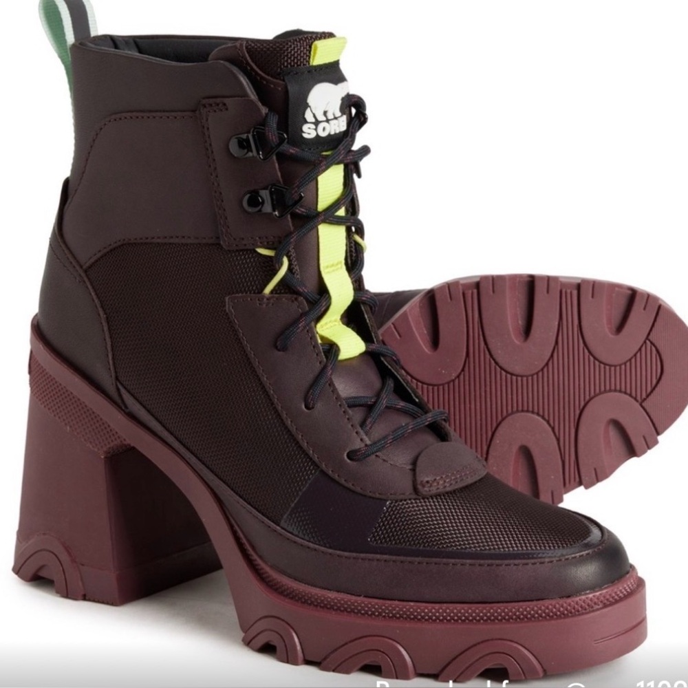 🎁 NWT- Sorel Brex Women's Lace Up Ankle Boots in Burgundy and Black